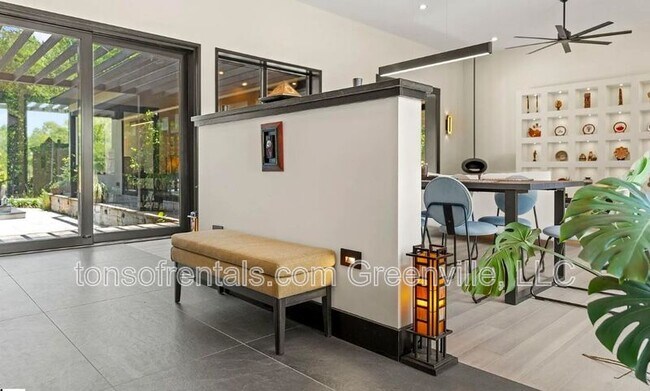 Foto del edificio - 128 Sanctuary Ln