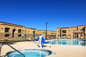 Building Photo - Raintree Apartments