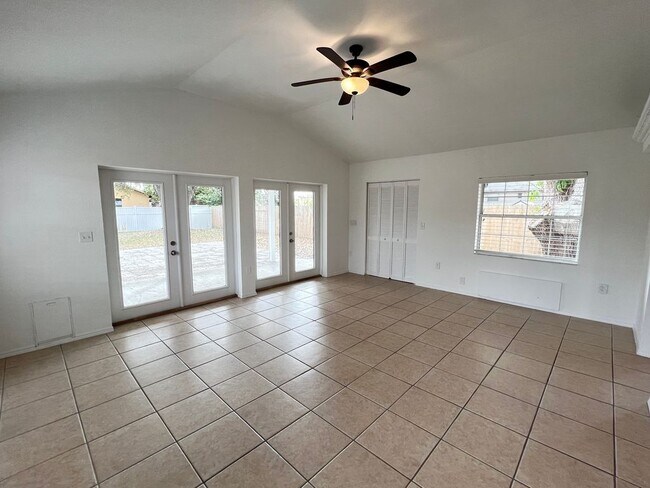 Foto del edificio - 2773 Cypress Dr