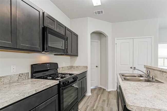 Building Photo - 3516 Cub Dr
