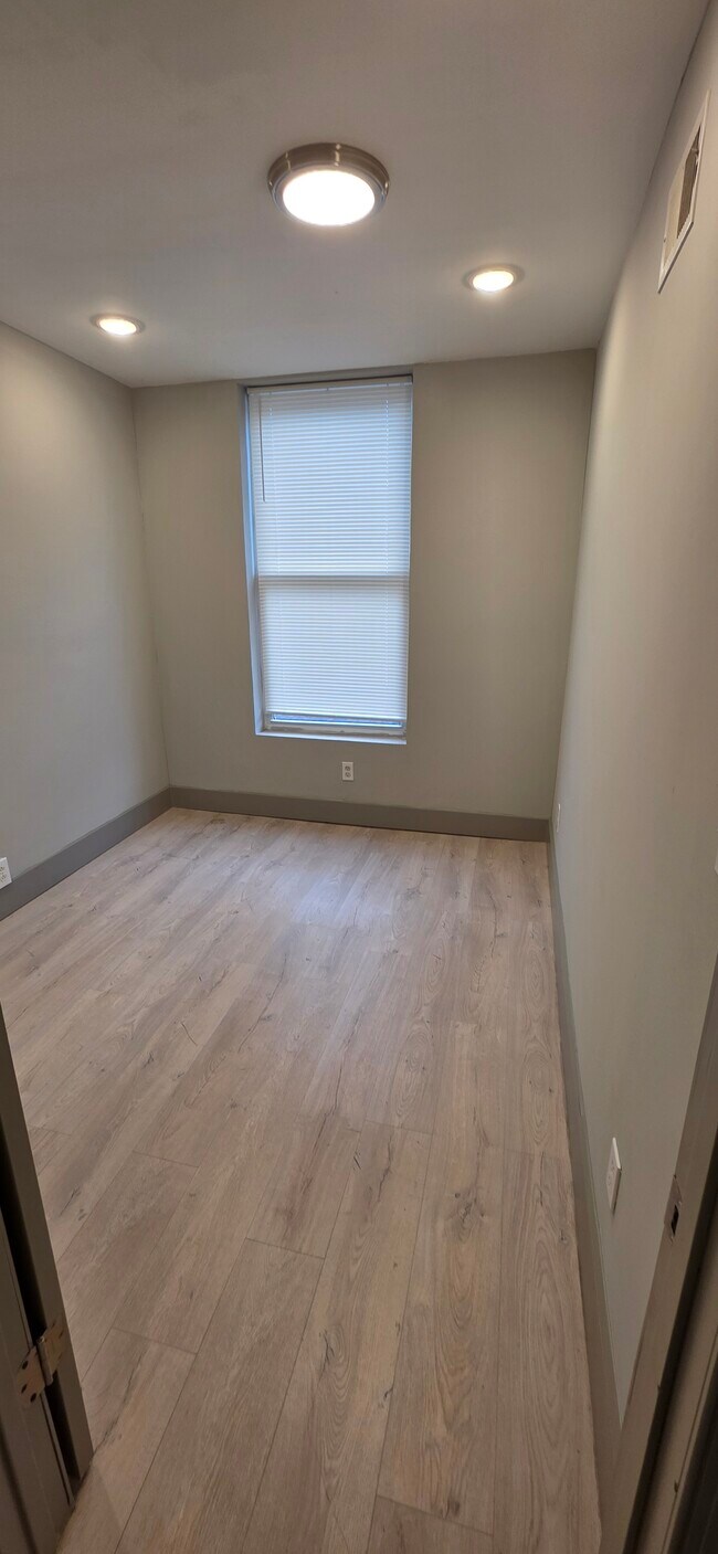 Foto del edificio - 533 N Belnord Ave