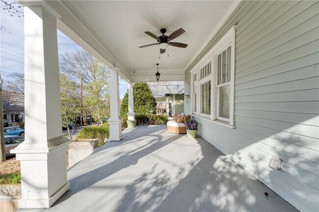 Foto del edificio - 85 Waddell St NE