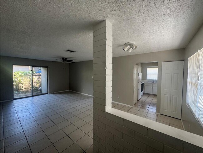 Foto del edificio - 3625 141st Ave N