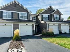 Building Photo - 2409 Golf Ridge Cir