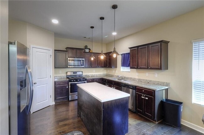 Building Photo - 1230 Dianne Dr