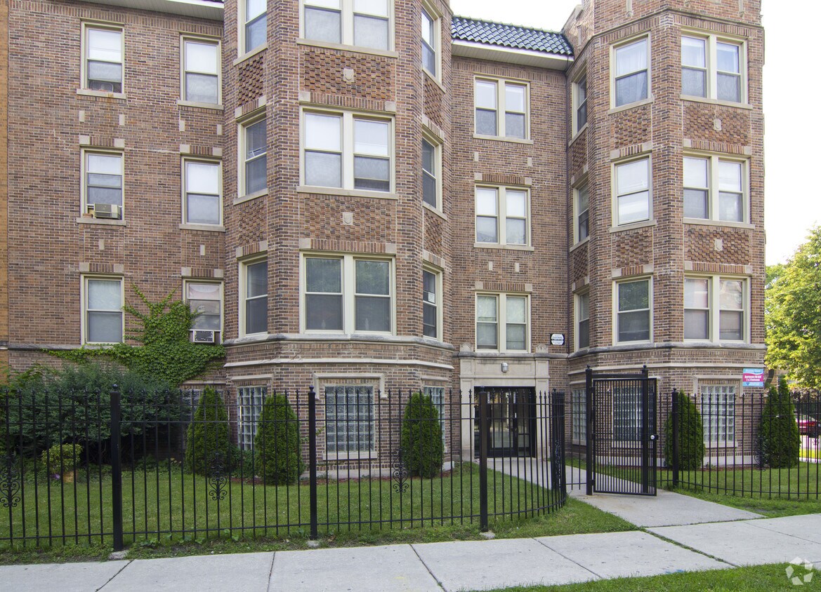 Foto del edificio - 6800 S Paxton Ave