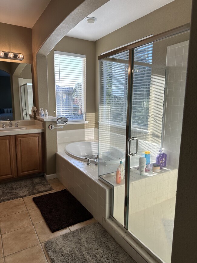 Foto del edificio - 7567 Colbert Dr