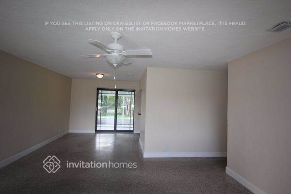 Foto del edificio - 1848 SW 37th Ave