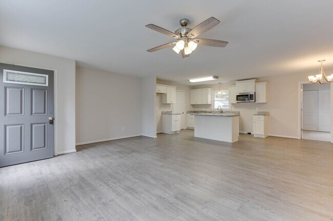 Foto del edificio - 213 Clemwood Pkwy