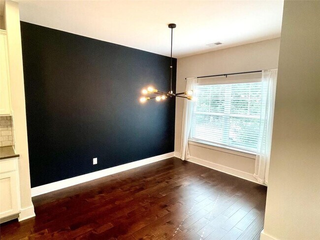 Foto del edificio - 3796 Oxford Cir