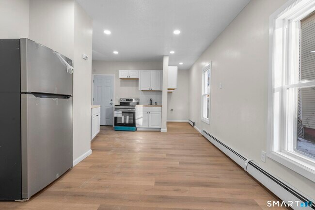 Building Photo - 26 Mc Lean St