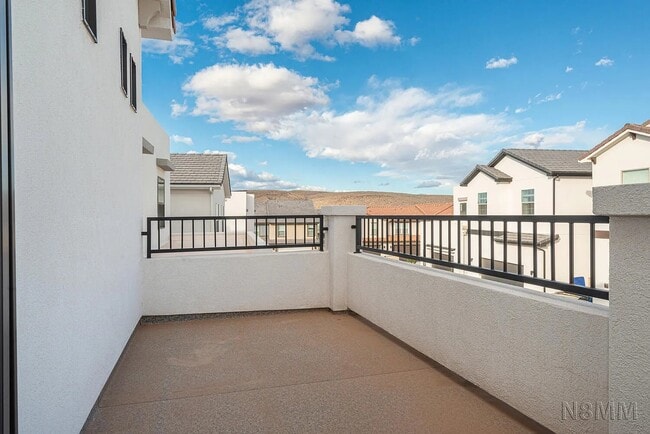 Building Photo - 5651 S Garnet Dr
