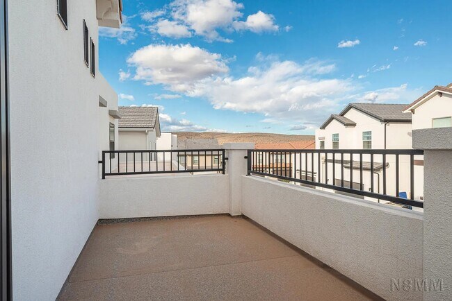 Foto del edificio - 5651 S Garnet Dr