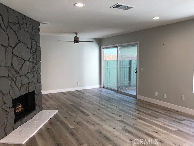 Foto del edificio - 9412 Shadowood Dr