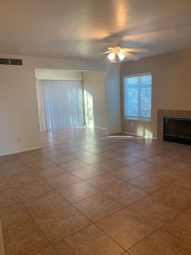 Building Photo - Spacious 2 Bedroom Townhome Available with...