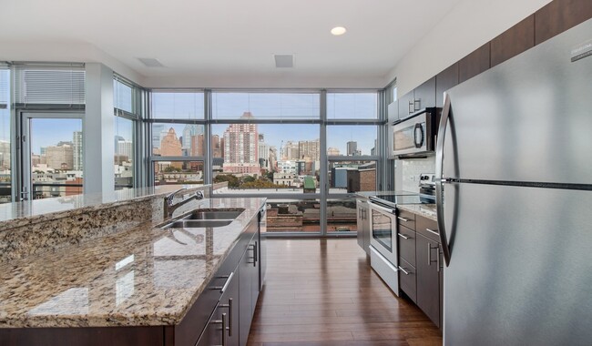 Open kitchens with modern features - 777 South Broad