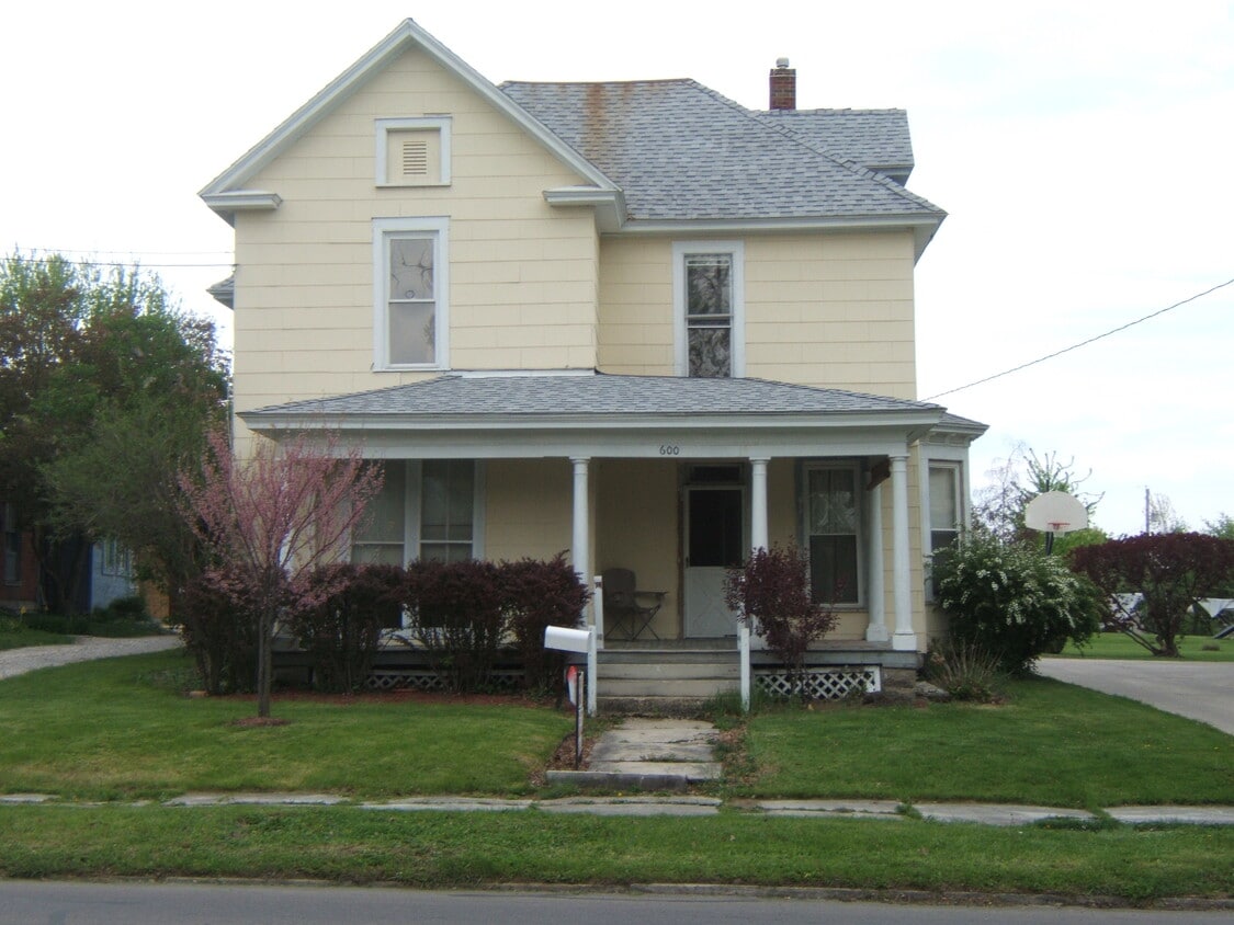 Foto principal - 600 W 5th St