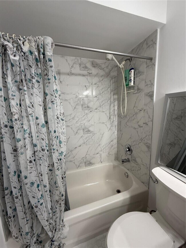 Foto del edificio - 6860 SW 45th Ln