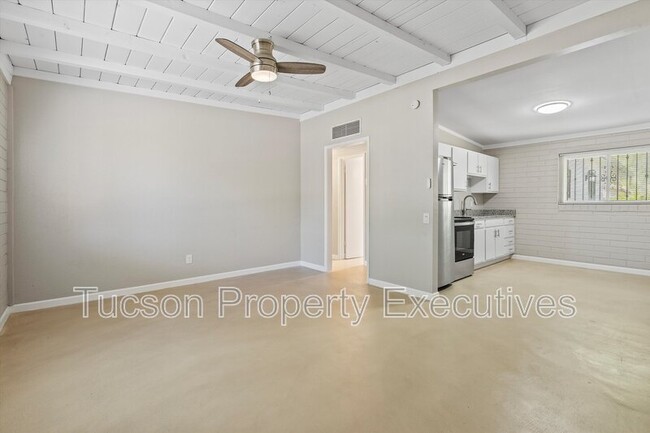 Building Photo - 3317 N Howard Blvd