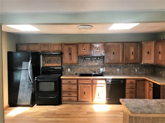 Foto del edificio - 3276 Mid Way Rd