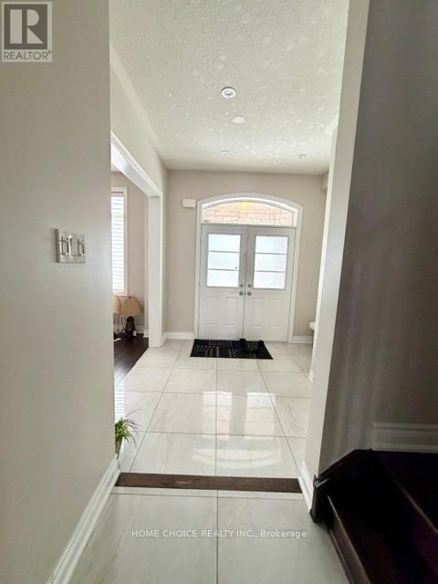 Photo du bâtiment - 42 Squire Ellis Dr