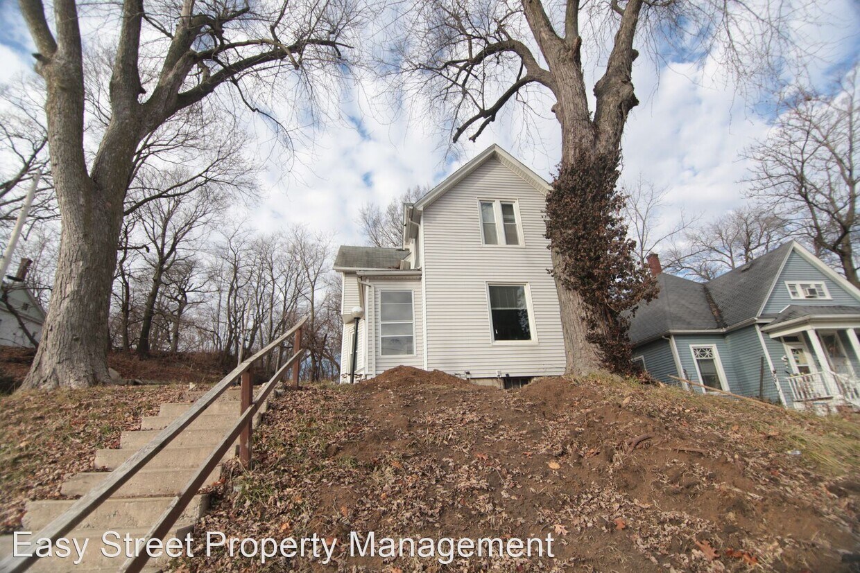 Primary Photo - 3 br, 1 bath House - 820 Ripley St.