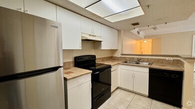 Building Photo - 5055 Wiles Rd