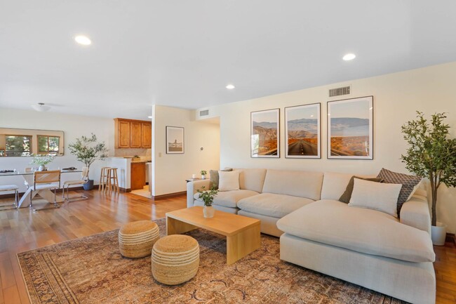 Foto del edificio - 2955 McCall St