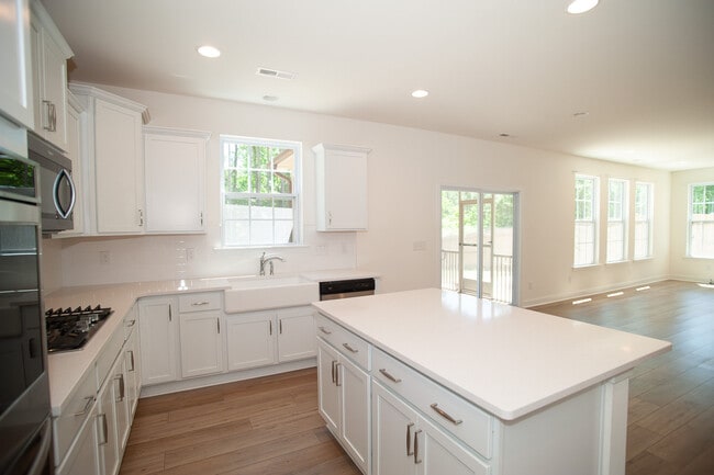 Building Photo - 131 Weldon Ln