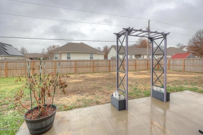 Building Photo - 107 S Greystone Square