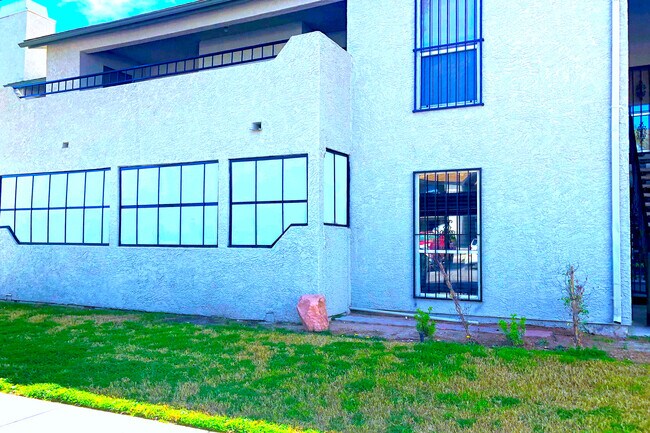 Foto del edificio - 2941 Country Manor Ln