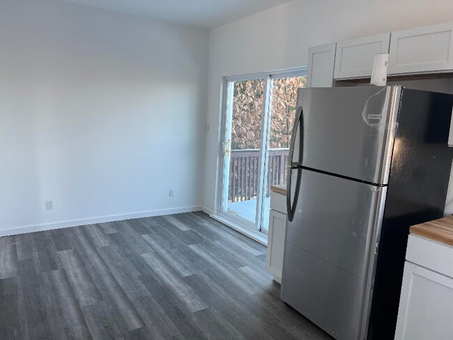 Foto del edificio - 2729 Custer Ave