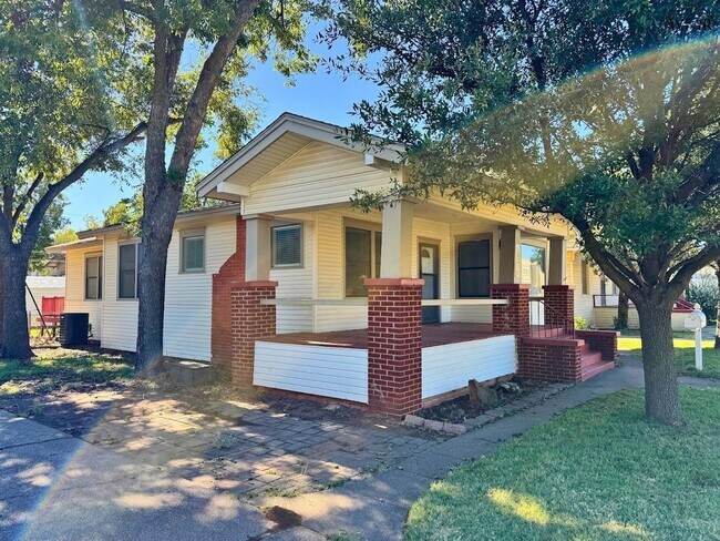 Foto del edificio - 1823 11th St