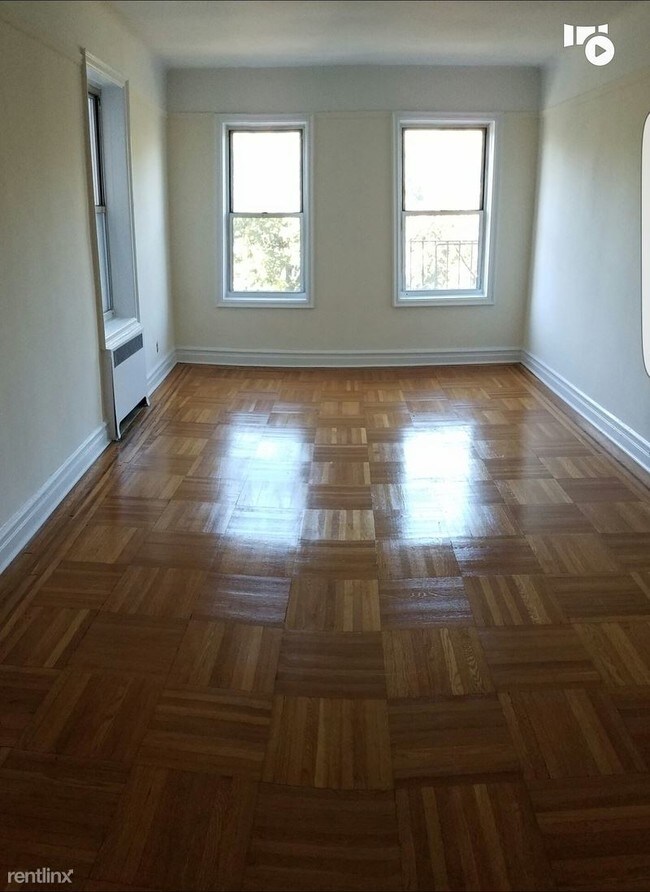 Foto del edificio - 9269 Shore Rd
