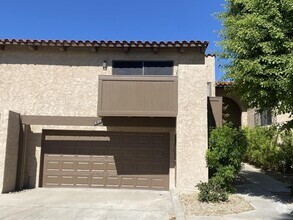 Building Photo - 695 S Cll Petunia