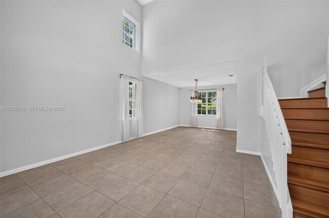 Building Photo - 498 Cambridge Ln