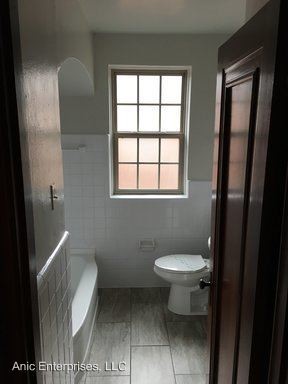 Building Photo - 1 br, 1 bath Apartment - 6326-28 Sutherland
