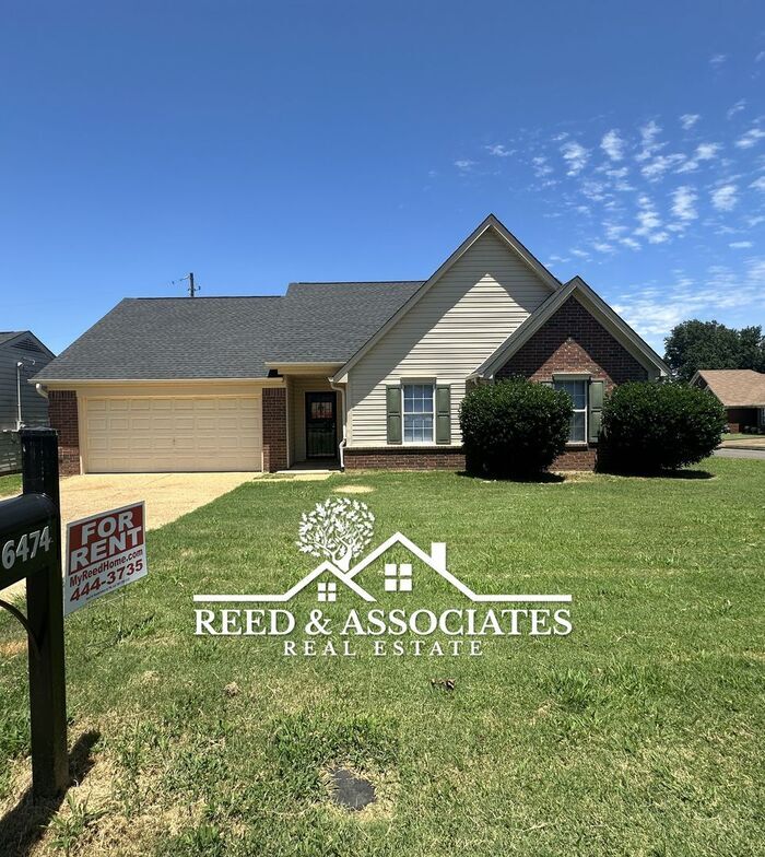 Primary Photo - Charming Southeast Home Located on Corner ...