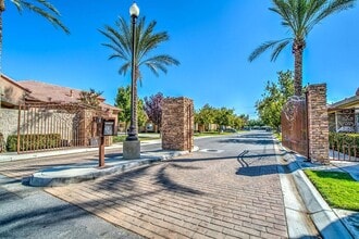 Building Photo - 921 Jasmine Parke Dr