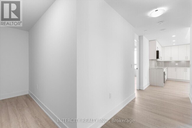 Photo du bâtiment - 2075 King Rd