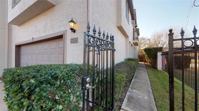 Building Photo - 1402 Baldwin Square Dr