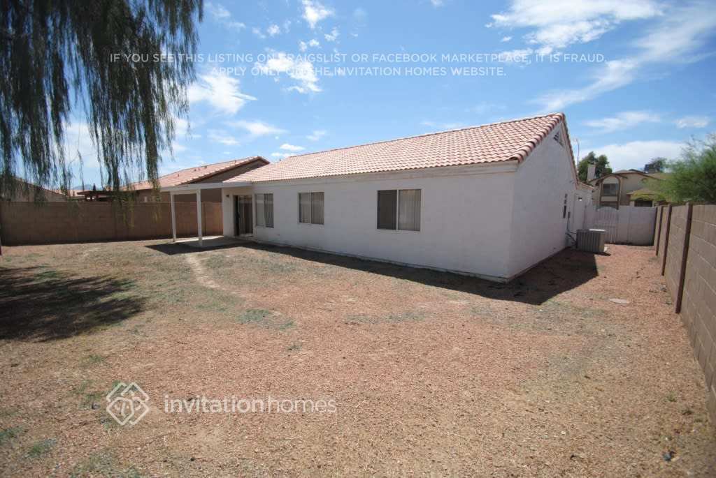 Foto del edificio - 2703 N 87th Ave