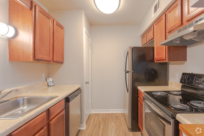 1BR,1BA - Sandalwood Apartments