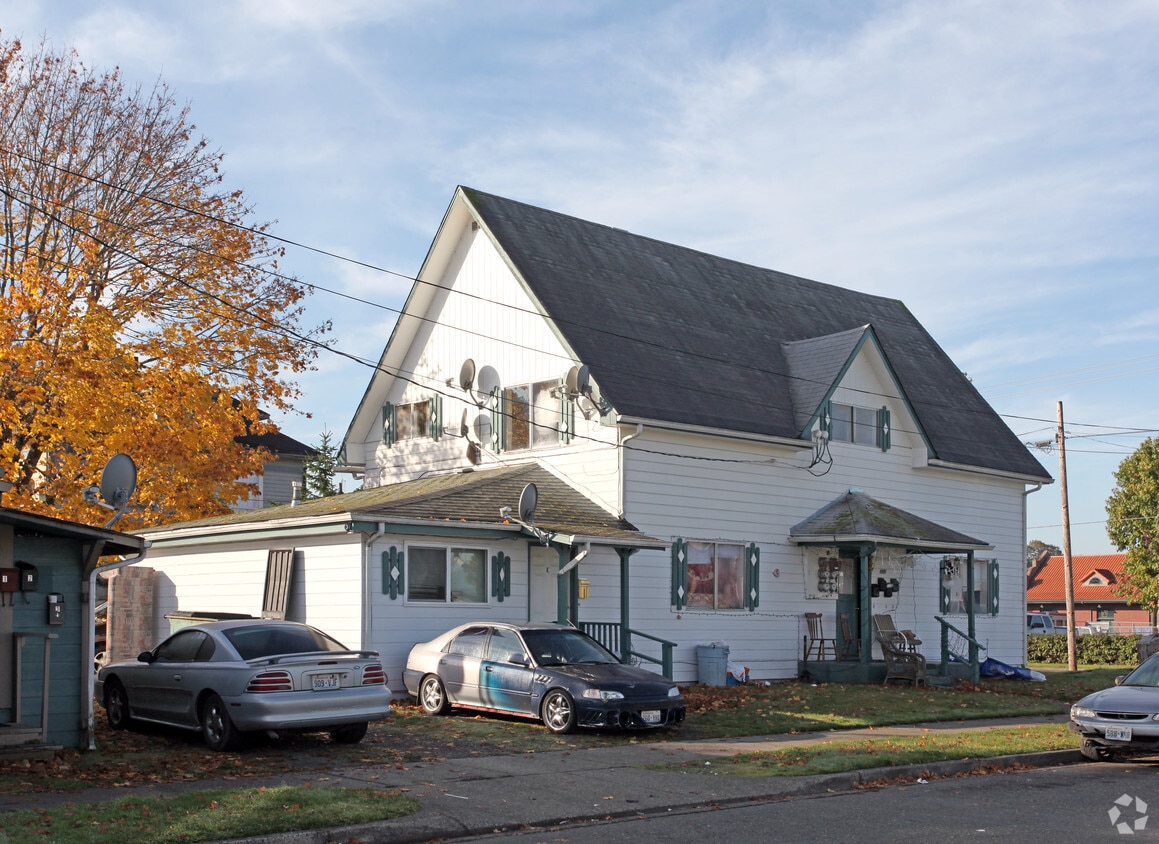 302 E Magnolia St, Centralia, WA 98531 Apartments in Centralia, WA