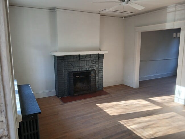 Building Photo - 3112 Grove Ave