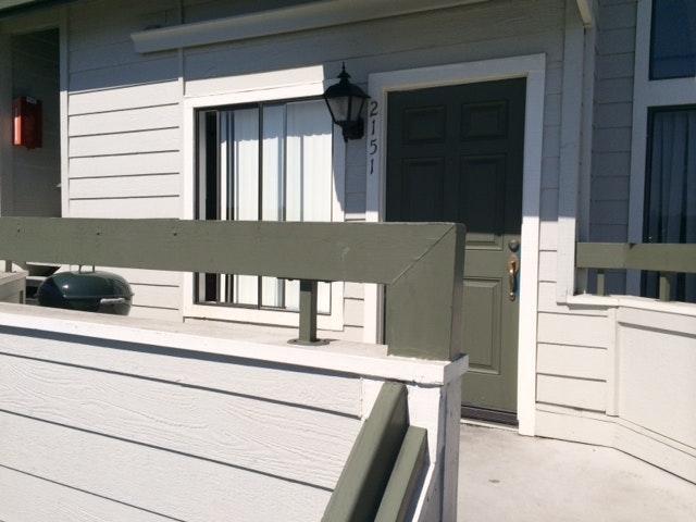 Entrance - 2151 Vista Del Mar St