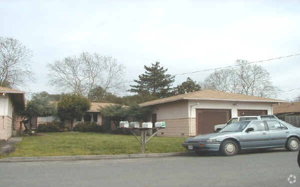 Building Photo - 187 Barbara Dr