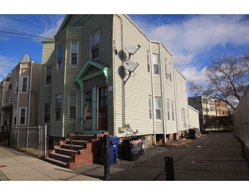 Building Photo - 74 Hano St