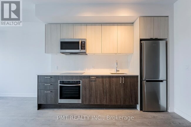 Photo du bâtiment - 1928 Lake Shore Blvd W