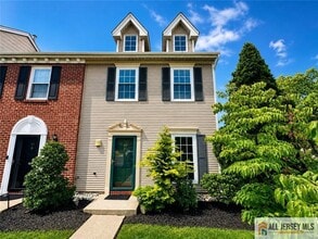 Building Photo - 102 Goodwin Dr